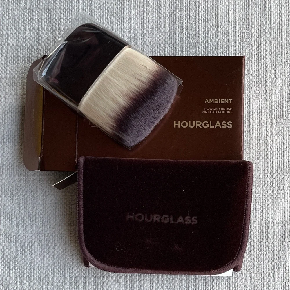 Hourglass Ambient Powder Brush New in box